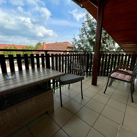 Villa Lili Apartments Balatonkeresztur Bagian luar foto