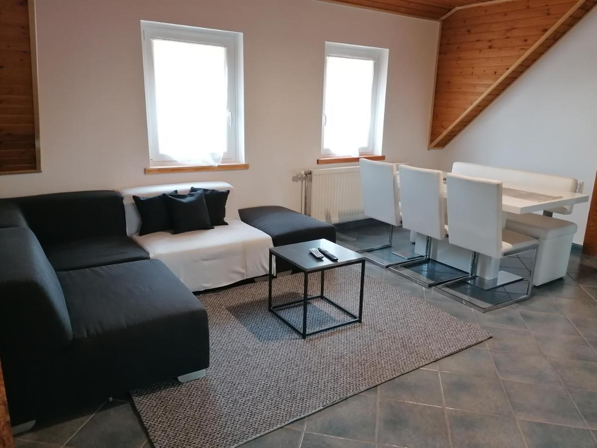 Villa Lili Apartments Balatonkeresztur Bagian luar foto