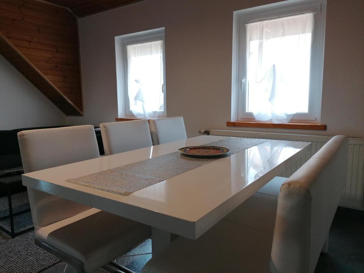 Villa Lili Apartments Balatonkeresztur Bagian luar foto