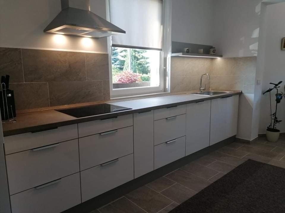 Villa Lili Apartments Balatonkeresztur Bagian luar foto