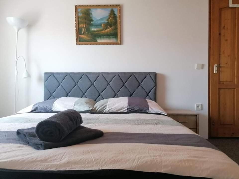 Villa Lili Apartments Balatonkeresztur Bagian luar foto