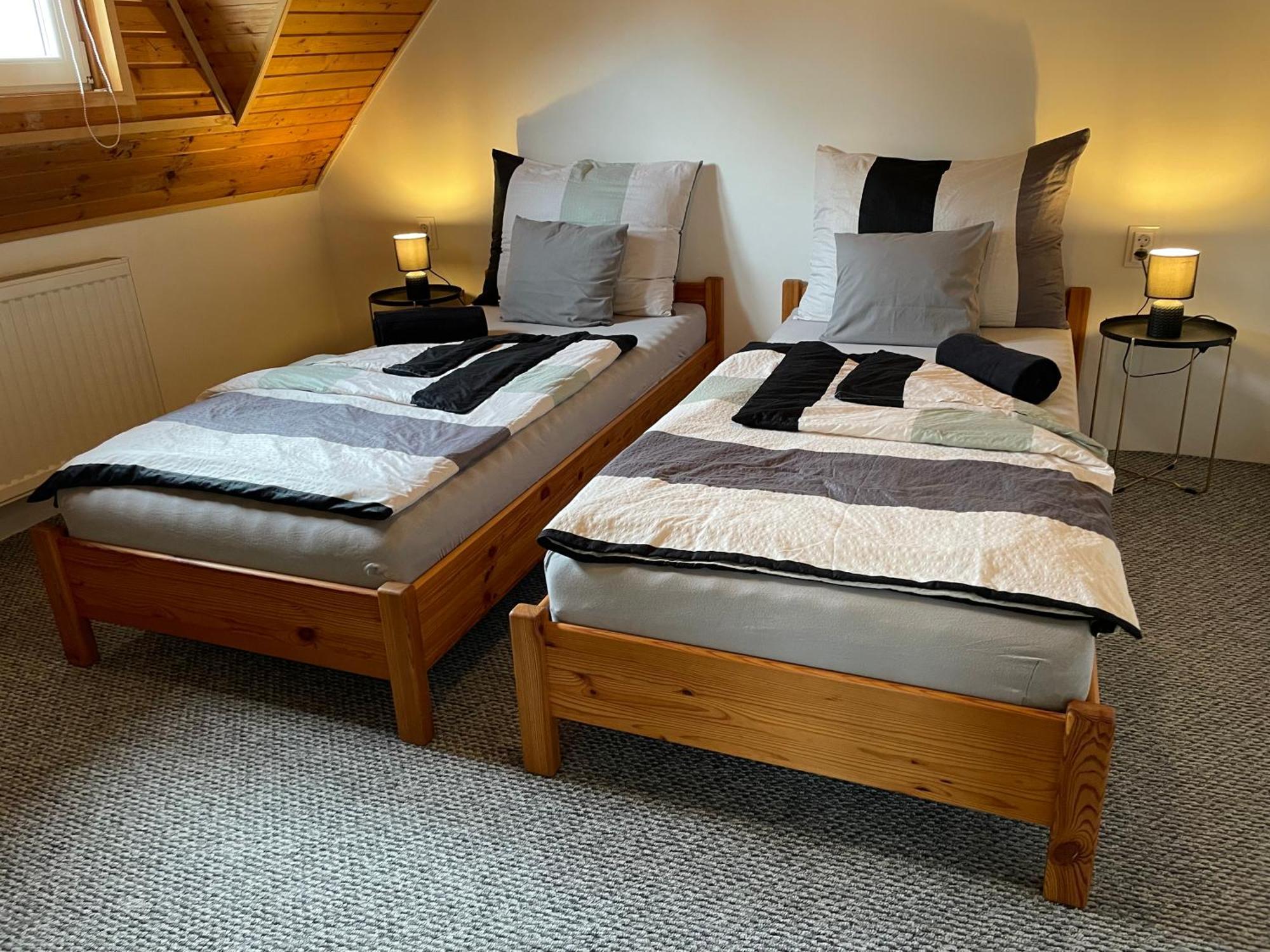 Villa Lili Apartments Balatonkeresztur Bagian luar foto